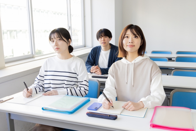 未経験から介護職に挑戦するスタッフ